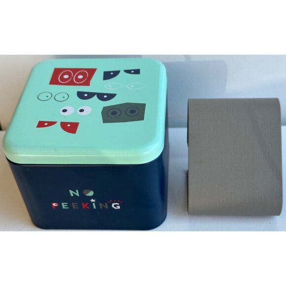 2017 Christmas Holiday Fossil Watch Holder ONLY Metal Tin Box Cases 2.75" Tall - Picture 14 of 15